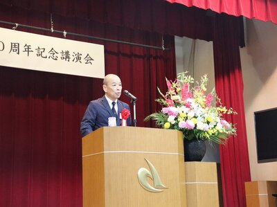 画像3-来賓挨拶（一般社団法人海洋会　関根博会長）.jpg