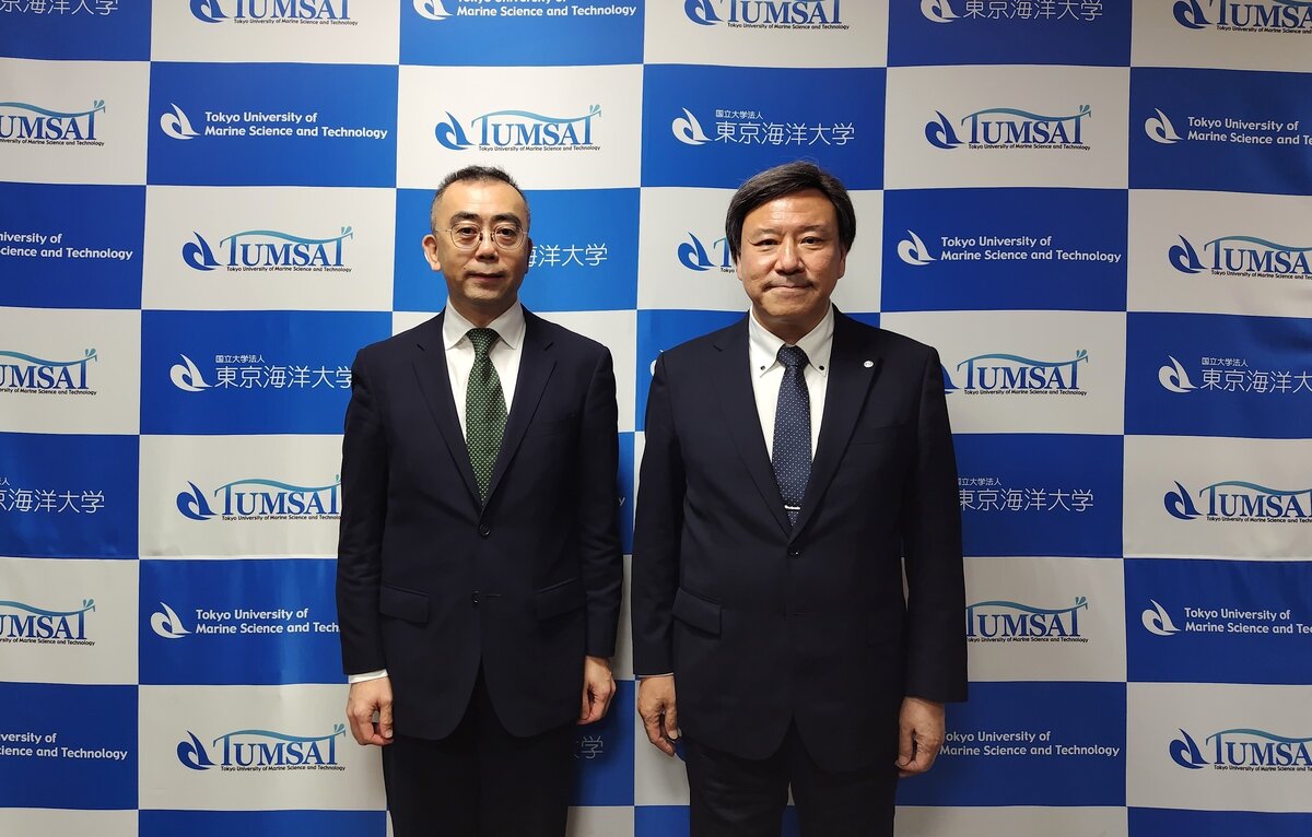 230117191504945 - ヤン副学長と舞田理事.JPG