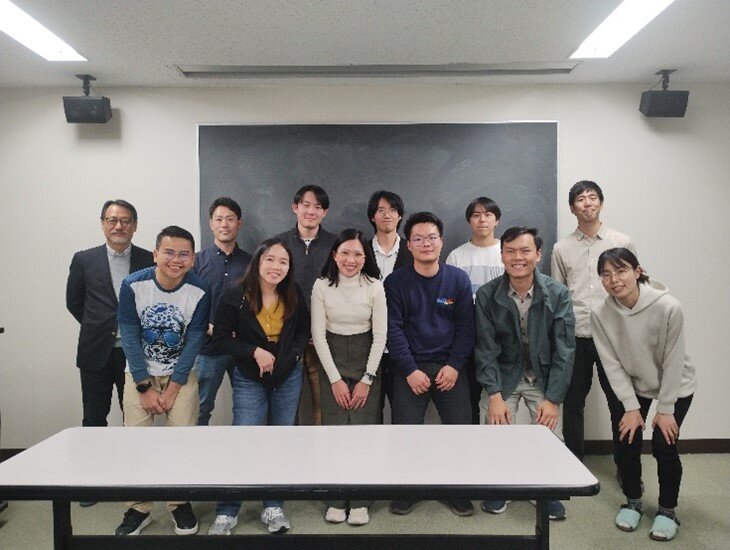 ★中間報告会後のグループフォト.jpg
