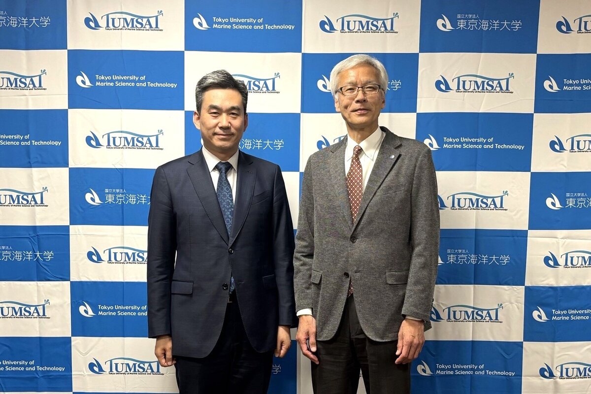 Image (14) - Chu学長と井関学長.jpg