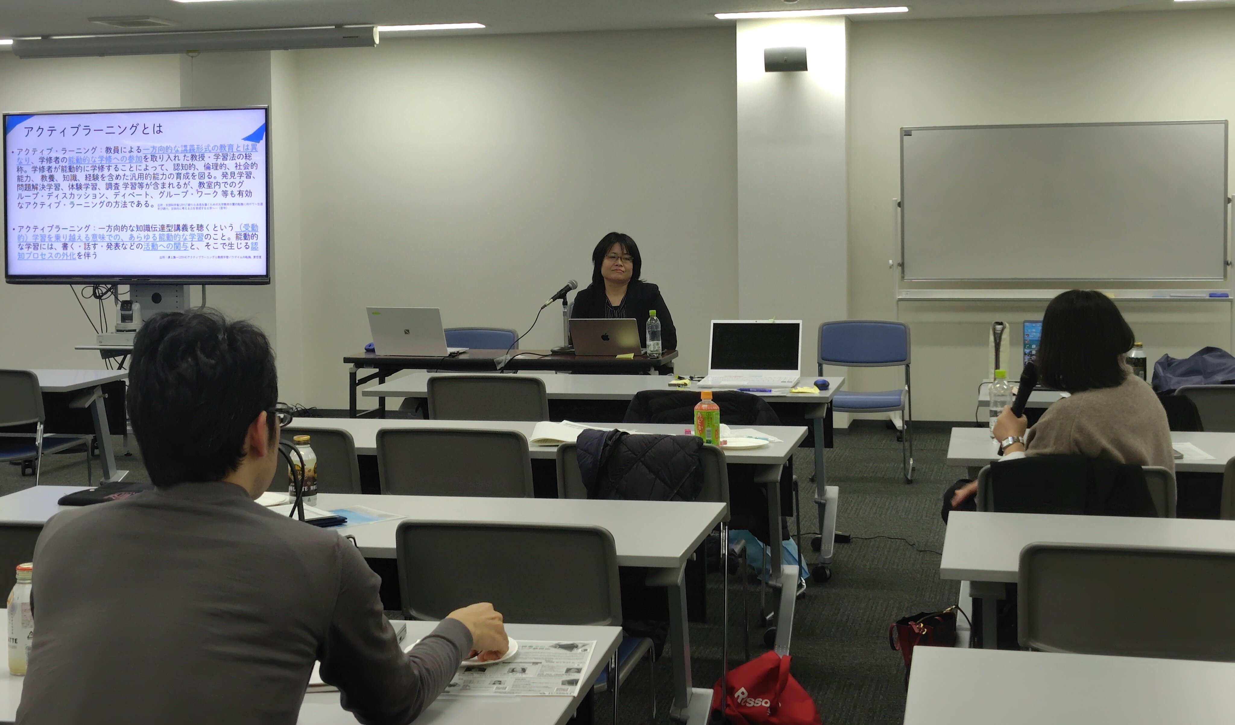 4.東京大学 総合文化研究所 教養学部 附属教養教育高度化機構 中澤　明子 特任准教授の講演の様子.JPG