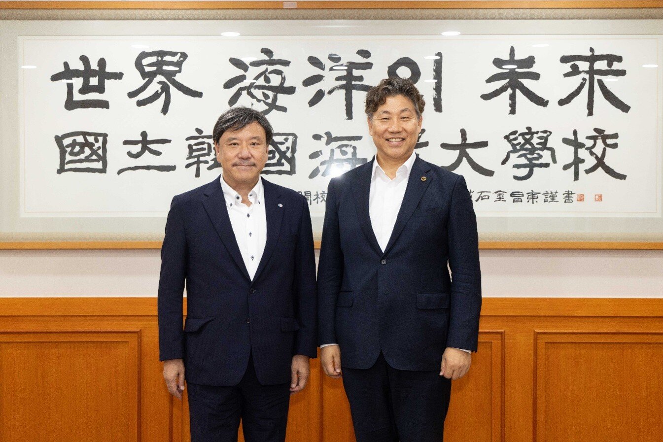 舞田理事とRyoo総長.jpg